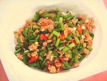 【上沼恵美子のおしゃべりクッキング】挽肉とにんにくの茎の炒めもののレシピ・多岐川華子・宮崎耕一