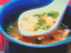 大倉忠義さんの鶏パク(茹で鶏のパクチー和え)＆ゴータマのプースー(かきたまスープ)