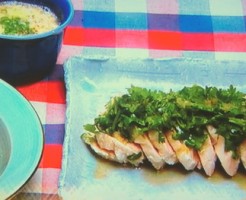 大倉忠義さんの鶏パク(茹で鶏のパクチー和え)＆ゴータマのプースー(かきたまスープ)