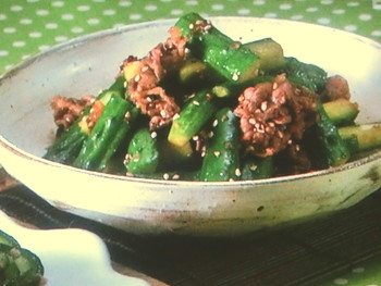 【きょうの料理ビギナーズ】きゅうりと牛肉の韓国風炒めのレシピ・大庭英子