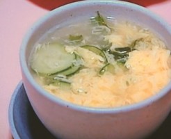 きゅうりと卵のスープ