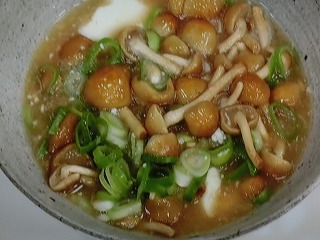 【おかずのクッキング】豆腐となめこの味噌煮込みのレシピ・土井善晴