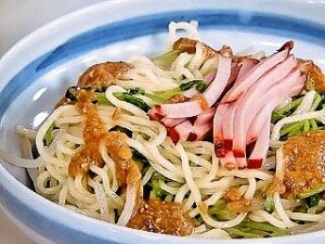 汁なしもやしラーメン