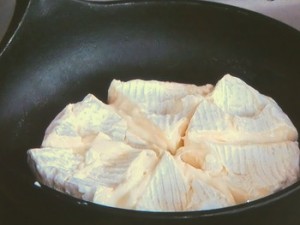 チーズのフライパン焼き