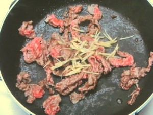 里芋と牛肉の煮物