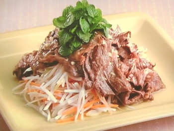【上沼恵美子のおしゃべりクッキング】牛肉のベトナム風サラダのレシピ・上沼恵美子・宮崎耕一・尾上松也