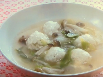 【おかずのクッキング】鶏団子入りねぎ、きのこスープのレシピ・浜内千波