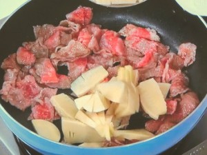 牛肉と筍のちょっと洋風な味噌バタ煮。