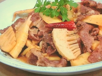 【ノンストップ】牛肉と筍のちょっと洋風な味噌バタ煮。のレシピ・三ツ星シュフの食ナビ