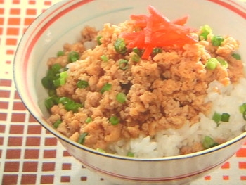 【きょうの料理ビギナーズ】肉そぼろ丼のレシピ・大庭英子