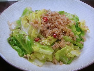 【きょうの料理ビギナーズ】キャベツと鶏ひき肉のエスニック風炒めのレシピ・大庭英子