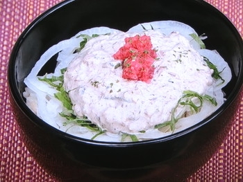 【ノンストップ】シャキシャキタマネギのサバ水煮丼のレシピ・秋元さくら・行列シェフのまかない・家ごはん