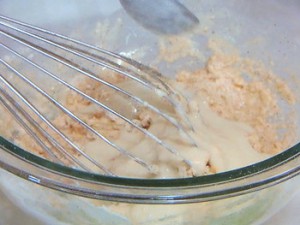 豆乳オリーブソース入りきな粉と枝豆のパンケーキ