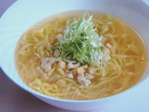 干しえびと鶏の冷やし麺