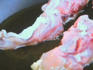 もこみち流　骨付き鶏もも肉のココナツミルク煮