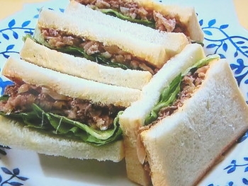 【おかずのクッキング】牛肉と玉ねぎの焼き肉風サンドのレシピ・できるかな１分クッキング・鈴木薫