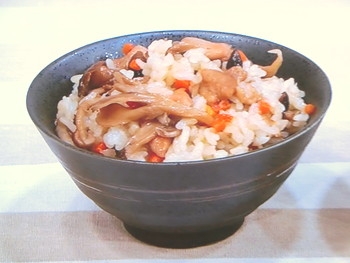 【ノンストップ】きのこ山盛りのあまから混ぜごはん。のレシピ・三ツ星シュフの食ナビ