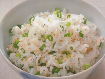 【きょうの料理ビギナーズ】しらすとごまの混ぜご飯のレシピ・大庭英子