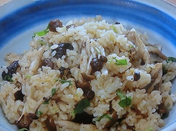 【きょうの料理ビギナーズ】焼ききのこの炊き込みご飯のレシピ・大庭英子