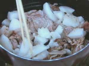 大根使いきり！豚肉とハムギョーザ鍋
