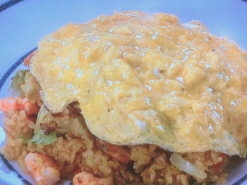 【きょうの料理ビギナーズ】のっけオムライスカレー風味のレシピ・大庭英子