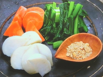 【きょうの料理】温野菜のピーナツごま塩ぞえのレシピ・高谷亜由