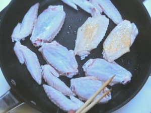 白菜と手羽先のピリ辛煮
