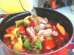 もこみち流　鶏肉と彩り野菜のトマト煮込み