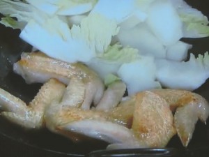 白菜と手羽先のピリ辛煮