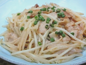 【ノンストップ】醤油とんこつが絡んで旨い！もやし豚のレシピ・三ツ星シュフの食ナビ