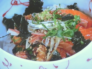 【ノンストップ】サーモンの二色丼のレシピ・行列シェフのまかない・家ごはん・香山中宣