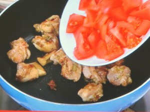 鶏肉とトマトの炒め物