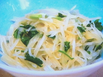 【男子ごはん】パクチーとじゃがいものエスニックきんぴらのレシピ・国分太一・栗原心平
