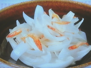 【きょうの料理ビギナーズ】新たまねぎと桜えびのシンプル炒めのレシピ・河野雅子