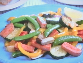 【キューピー３分クッキング】ランチョンミートと野菜の蒸し炒めのレシピ・小林まさみ