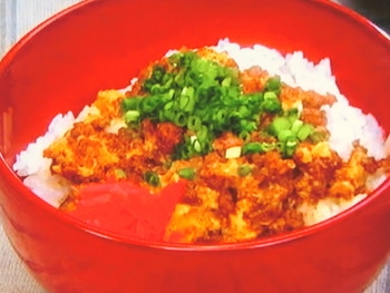 【男子ごはん】ひき肉卵とじ飯のレシピ・国分太一・栗原心平