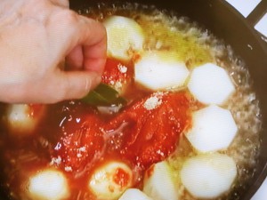 里芋とツナのトマト煮