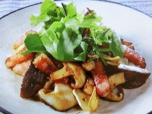 【きょうの料理ビギナーズ】しいたけとベーコンのにんにく炒めのレシピ・河野雅子
