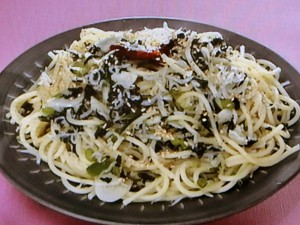 【おかずのクッキング】春菊とじゃこのペペロンチーノのレシピ・笠原将弘