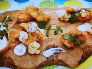 【ZIP！速水もこみちのMOCO''Sキッチン】もこみち流　白身魚とカリフラワーのフライ〜チリヨーグルトソースのレシピ・白井健三・速水もこみち
