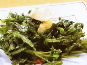 【おかずのクッキング】春菊のにんにく炒めのレシピ・土井善晴