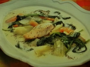 【ZIP！速水もこみちのMOCO''Sキッチン】もこみち流　エビとサーモン ほうれん草のホワイトクリームスープのレシピ・速水もこみち