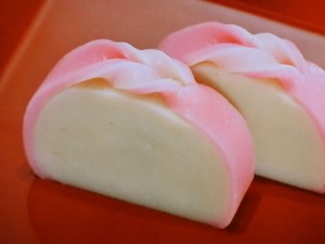 【おかずのクッキング】かまぼこの飾り切り「手綱」のレシピ・鈴廣かまぼこ