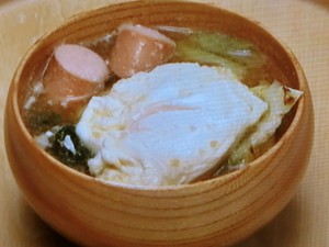 【おかずのクッキング】キャベツ、パセリ、ソーセージの味噌汁のレシピ・土井善晴