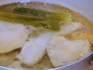 鶏肉と春雨のワンタンスープ