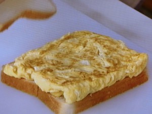 厚焼き卵のサンドイッチ