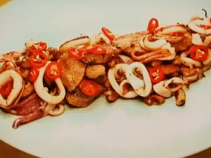 【ZIP！速水もこみちのMOCO''Sキッチン】もこみち流　ヤリイカとイベリコチョリソーのソテーのレシピ・速水もこみち