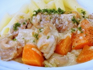 【ノンストップ】鶏モモ肉のノルマンディ風煮込みのレシピ・梶原節紀・行列シェフのまかない・家ごはん