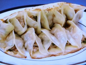 【おかずのクッキング】豚肉と青じその塩味焼き餃子のレシピ・ウー・ウェン