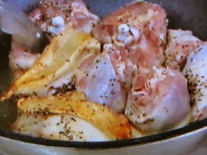 もこみち流　骨付き鶏と２色のパプリカのバルサミコ酢煮